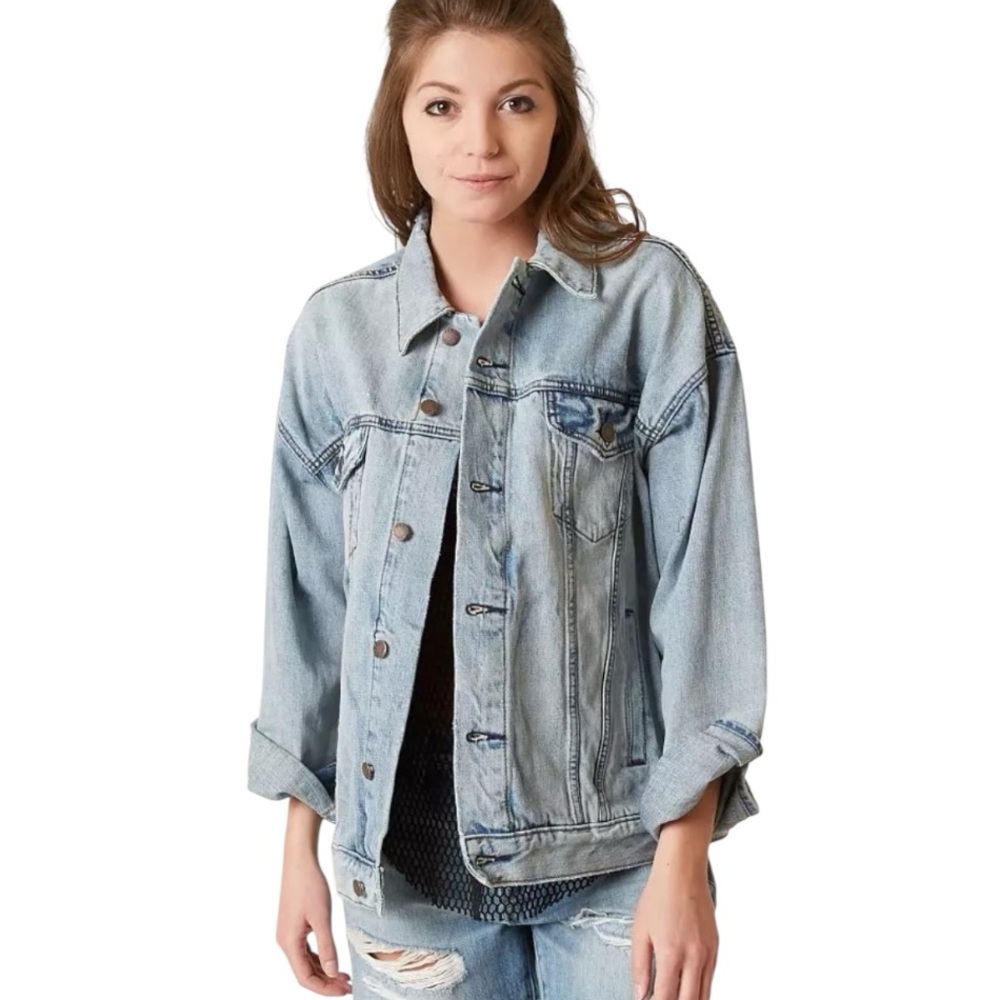 Free People distressed denim jean trucker jacket oversized XS/S NWOT - Picture 2 of 8
